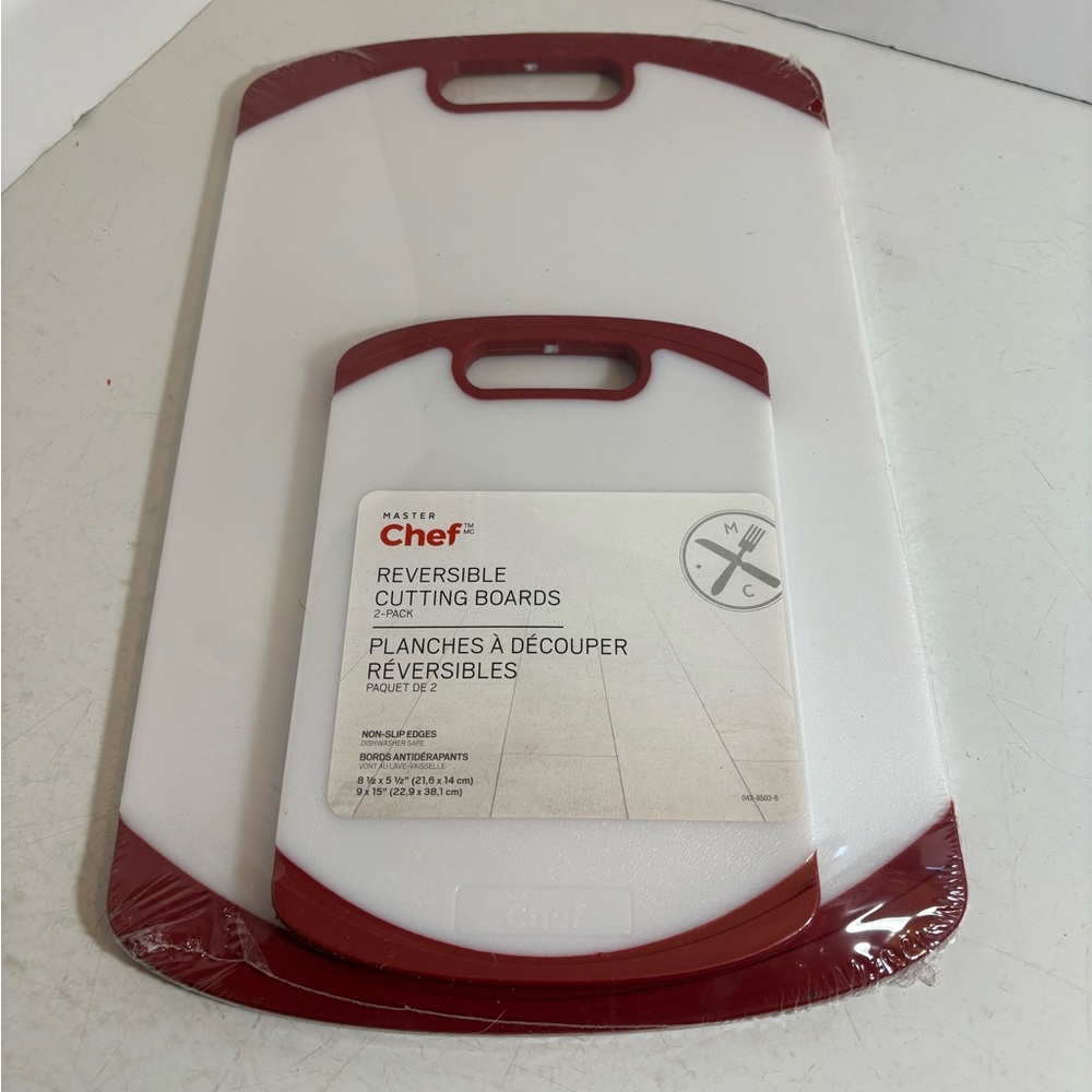 🛍️3/$30 BNWT Master Chef reversible cutting boards - set of two - large & small